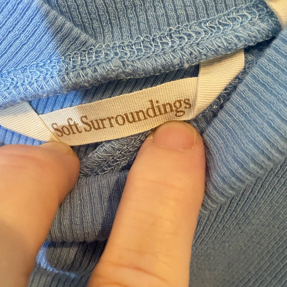 Soft surroundings blue large neck, lightweight shirt. Suz L - Picture 3 of 5